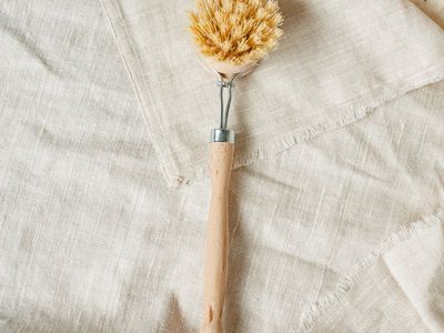 Natural textures of wood and linen fabric